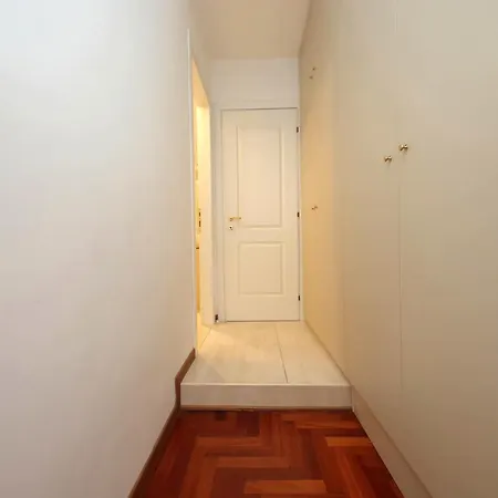 Elegant And Spacious Apartment, Vespasiano 9 Appartement *