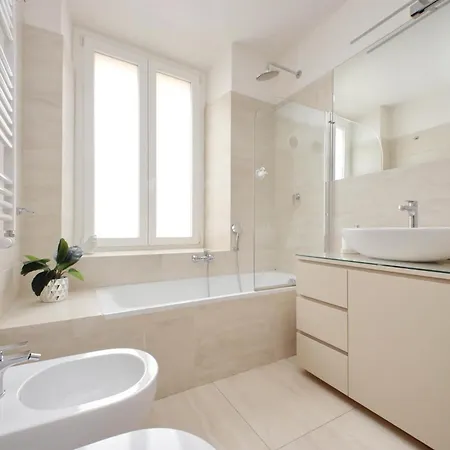 Elegant And Spacious Apartment, Vespasiano 9 Appartement Rome