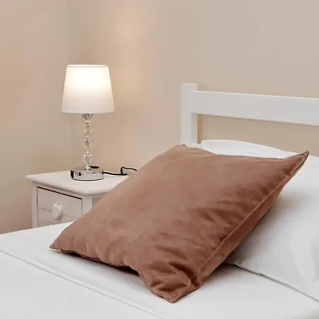 Appartement Elegant And Spacious Apartment, Vespasiano 9 *