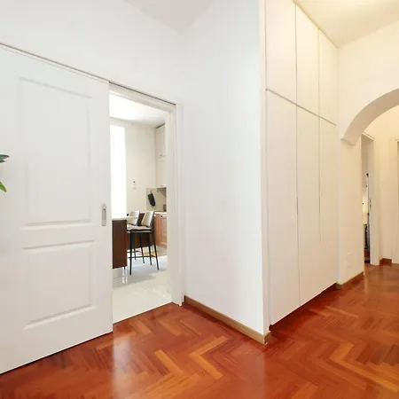 Elegant And Spacious Apartment, Vespasiano 9 Appartement