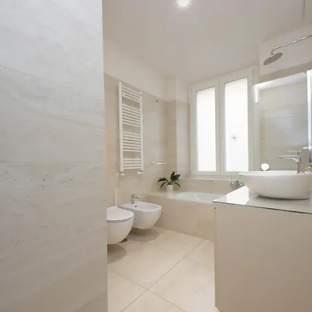 Elegant And Spacious Apartment, Vespasiano 9