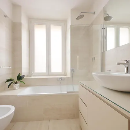 Elegant And Spacious Apartment, Vespasiano 9 Appartement Rome