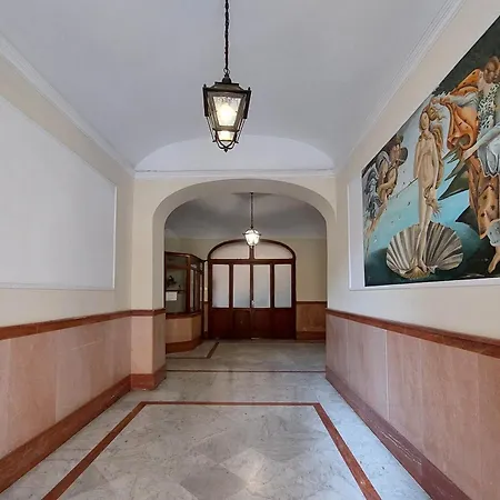 Appartement Elegant And Spacious Apartment, Vespasiano 9